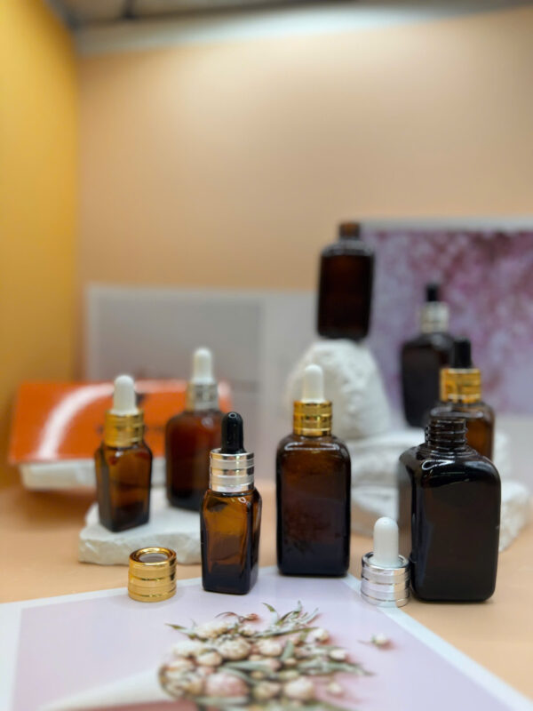 Chai Tinh Serum Nâu Vuông - Khoen Vàng - bạc cát sang trọng