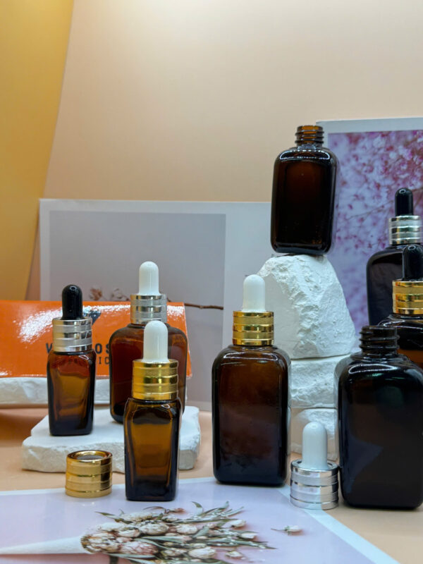 Chai Tinh Serum Nâu Vuông - Khoen Vàng - bạc cát sang trọng