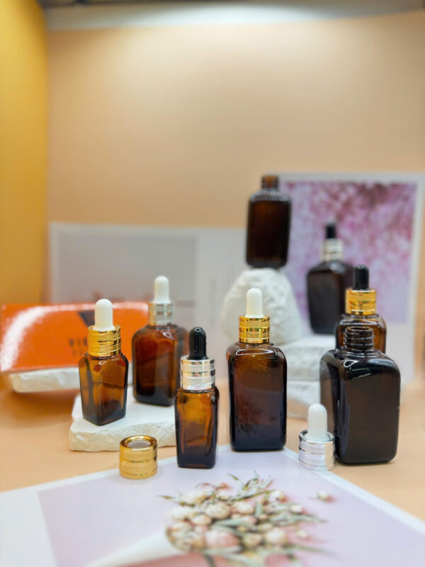 Chai Tinh Serum Nâu Vuông - Khoen Vàng - bạc cát sang trọng